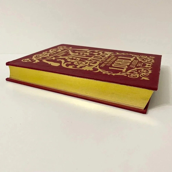 2022 The  Book of Tarot By Sahar Huneiei Palmer Hardcover Flaws - Picture 8 of 16